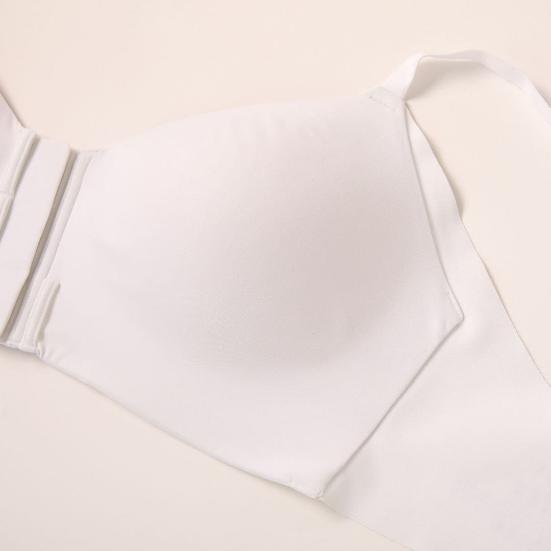 Smooth-on t-shirt front-closure wireless bra for older women
