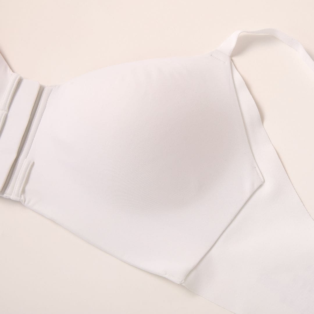 Smooth-on t-shirt front-closure wireless bra for older women